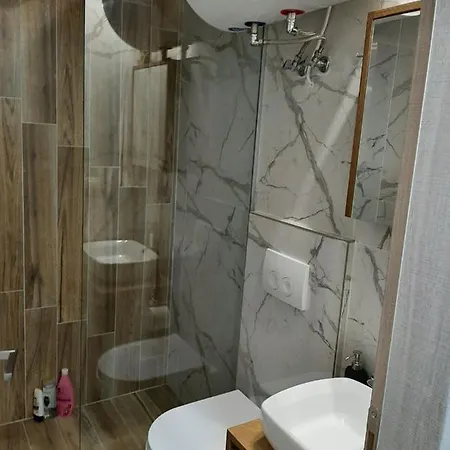 Apartment Vali_skg